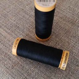 Gutermann Cotton Thread #6210 (navy)