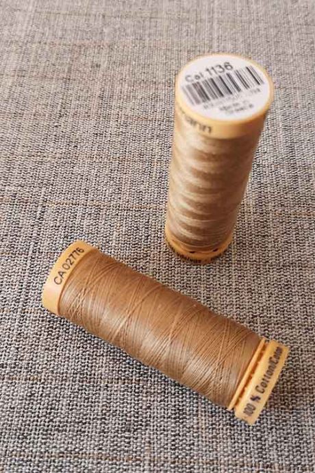 Gutermann Cotton Thread #1136 (pale tan)