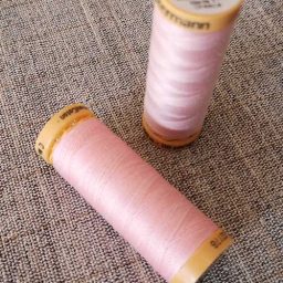 Gutermann Cotton Thread #2628 (pink)