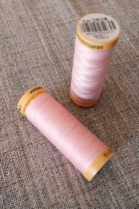 Gutermann Cotton Thread #2628 (pink)