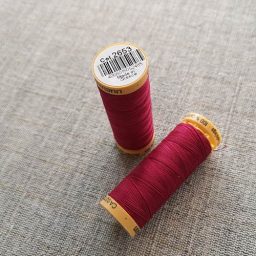 Gutermann Cotton Thread #2653 (red)