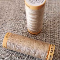 Gutermann Cotton Thread #927 (sand)