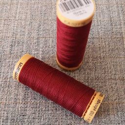 Gutermann Cotton Thread #2433 (wine)