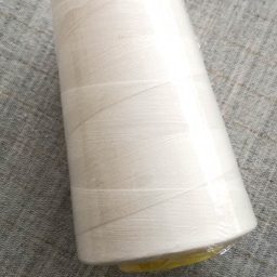 Overlocker/serger thread, 100% polyester, 5000 yds (cream)