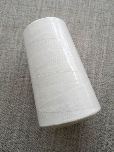 Overlocker/serger thread, 100% polyester, 5000 yds (white)