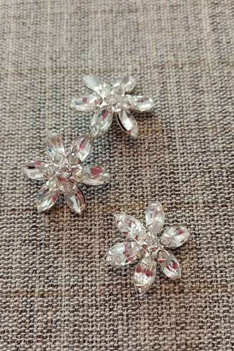 Crystal flower buttons (20mm)