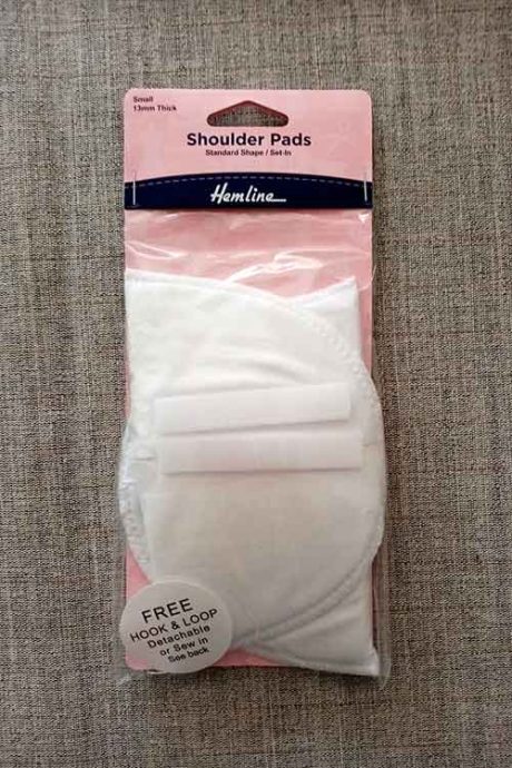 Standard (set-in) shoulder pads (13mm)