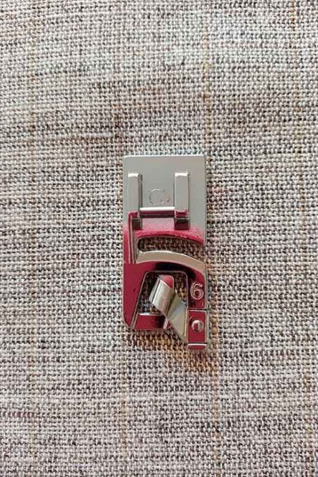 Snap-on narrow hem foot (6mm)