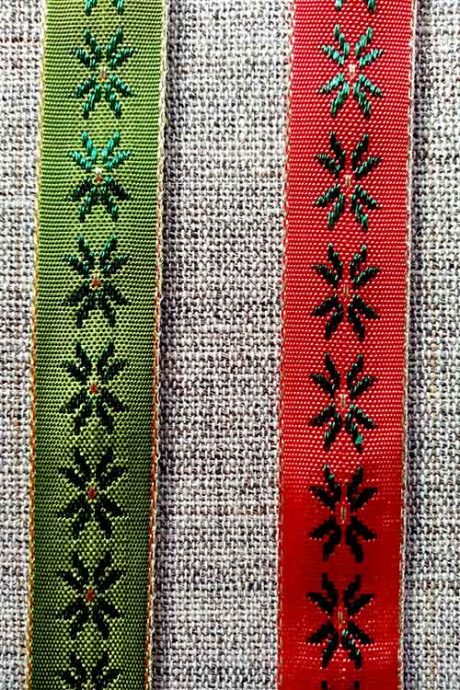 15mm woven star pattern ribbon (red or green)