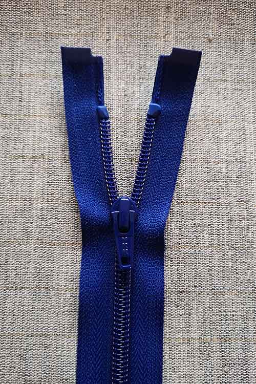 Mediumweight no.5 openended zipper (variety of colours/lengths) Sew