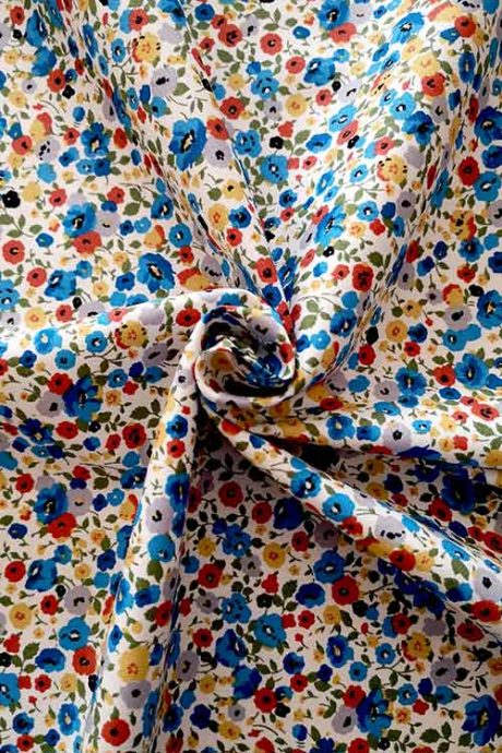 Rose & Hubble 100% cotton poplin, "Lotsa Phlox" (blue)