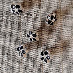 Black/silver diamante flower buttons (11mm)