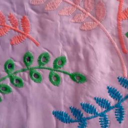 Embroidered cotton voile (lilac)
