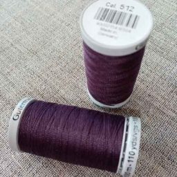 Gutermann Extra-Strong Col. 512 (mulberry)