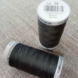 Gutermann Extra-Strong Col. 36 (dark grey)