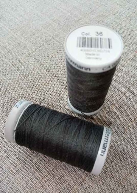 Gutermann Extra-Strong Col. 36 (dark grey)