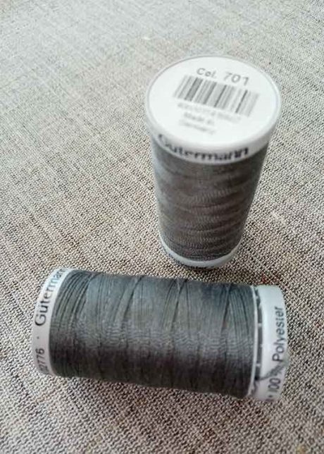 Gutermann Extra-Strong Col. 701 (dark grey)