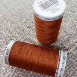 Gutermann Extra-Strong Col. 650 (russet)