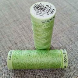 Gutermann Top Stitch thread, Col. 152 (light green)