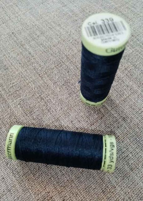 Gutermann Top Stitch thread, Col. 339 (midnight blue)