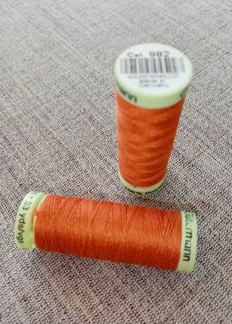 Gutermann Top Stitch thread Col. 982 (tan)