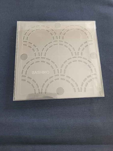 4" Sashiko embroidery template, 'Seigaiha' (Waves)