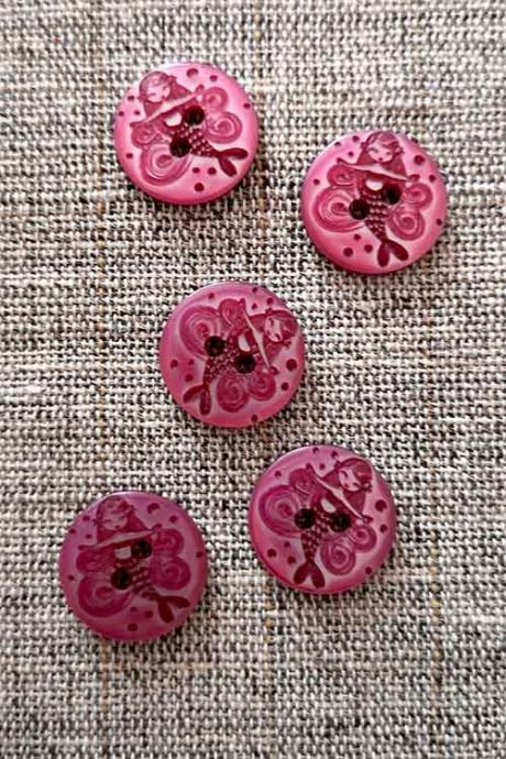Little Mermaid buttons, 15mm