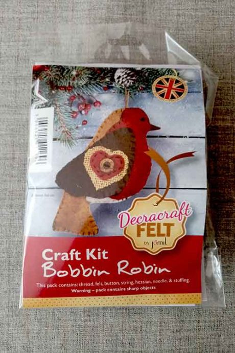 Felt robin Christmas tree decoration kit