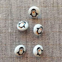 "Pippa Penguin" picture buttons,15mm