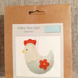 Felt decoration kit: "Henny Penny"