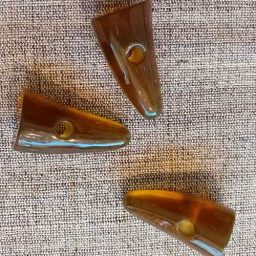 amber-style clear horn toggles, 35mm