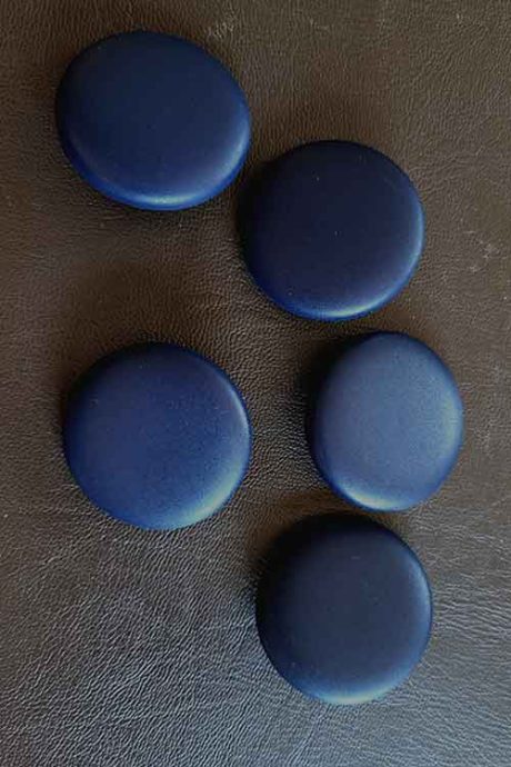 35mm plastic shank 'pebble' buttons (4 colours)