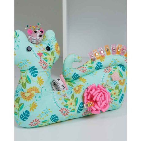 S9506 Cat Organizer with Mouse Pincushion, Mouse Sewing Weights, Apron, Sewing Clip Wristlet