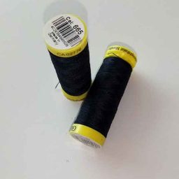 Gutermann Maraflex elastic thread, Col. 665 (midnight blue)