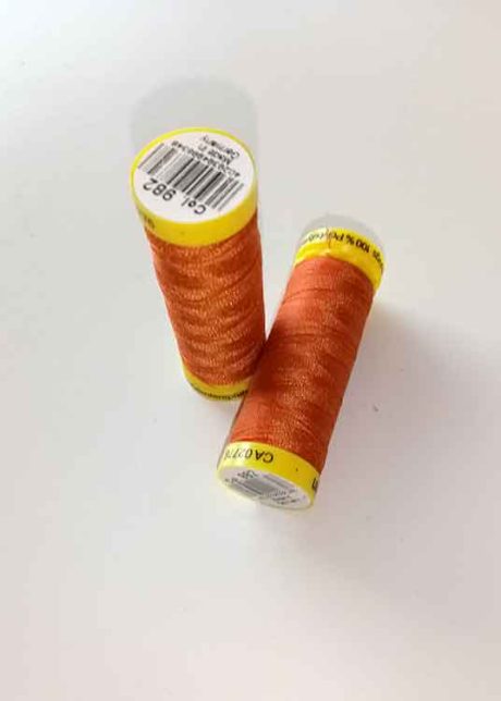 Gutermann Maraflex elastic thread, Col. 982 (rust)