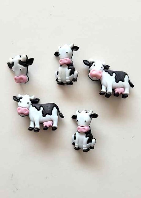 "Moove It!" decorative cow buttons
