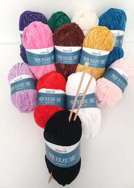Squeeze Me, DK (Chenille Yarn)