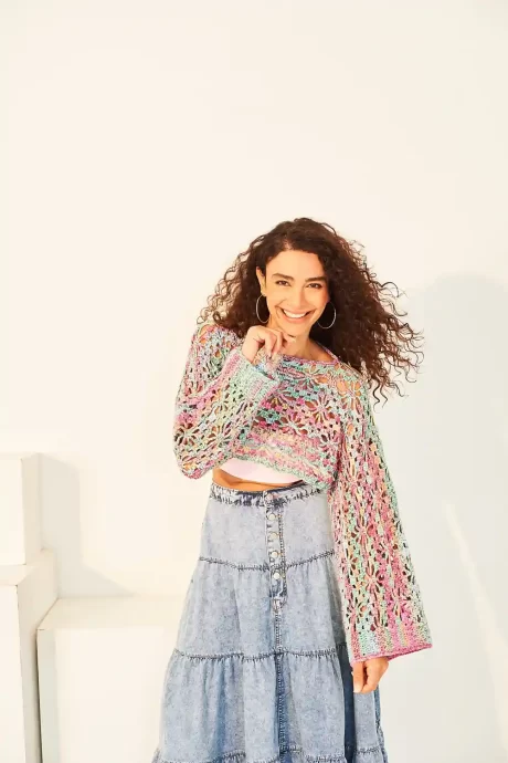 10133 Women's top and shrug (Colour Burst DK)