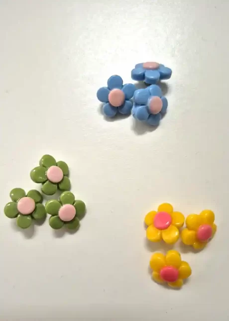 3D flower shank buttons, 15mm