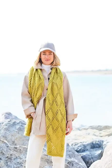 9931 Shawls (Grace Aran) - Image 2