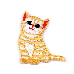 Cream cat iron-on embroidered patch, 3 x 3.5 cm